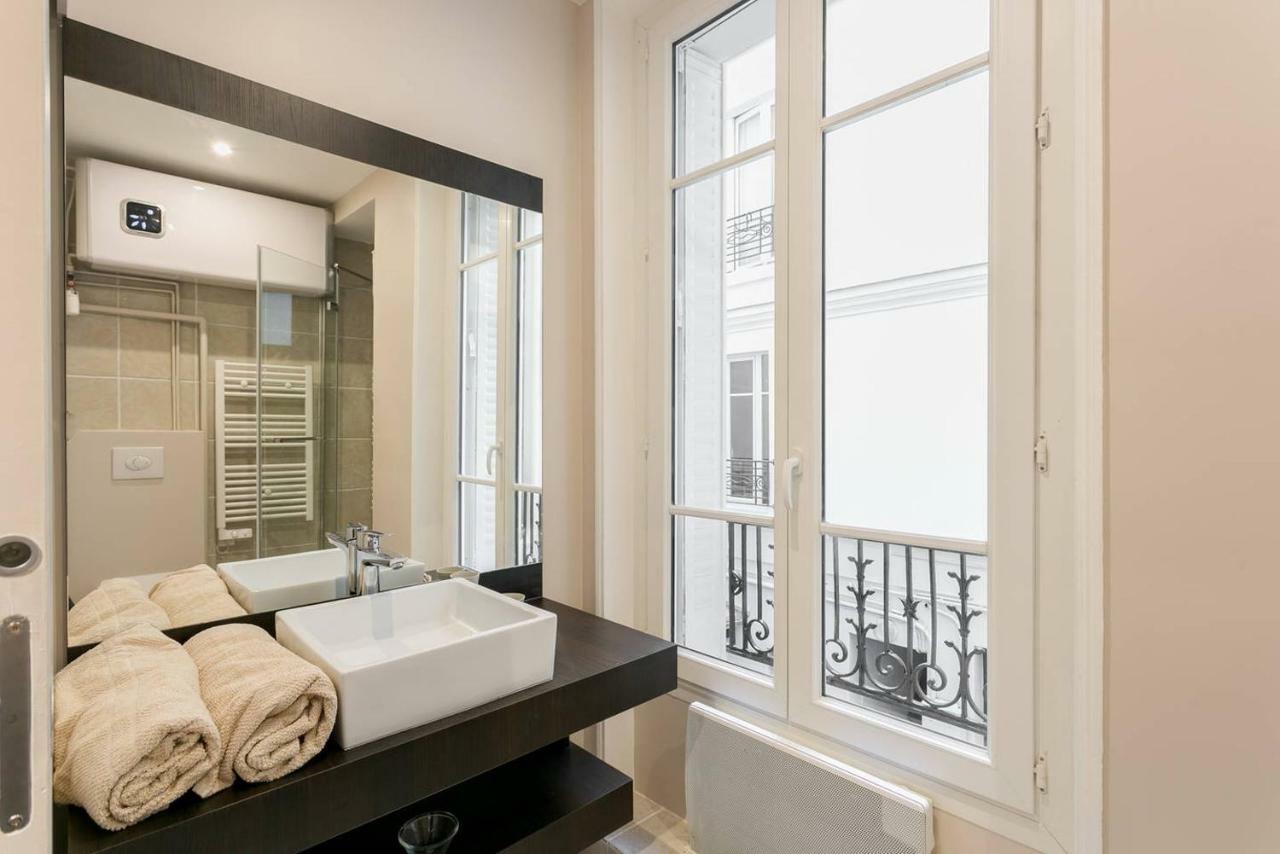 Studio Tour Eiffel Et Champs-Elysees Apartment Paris Bagian luar foto
