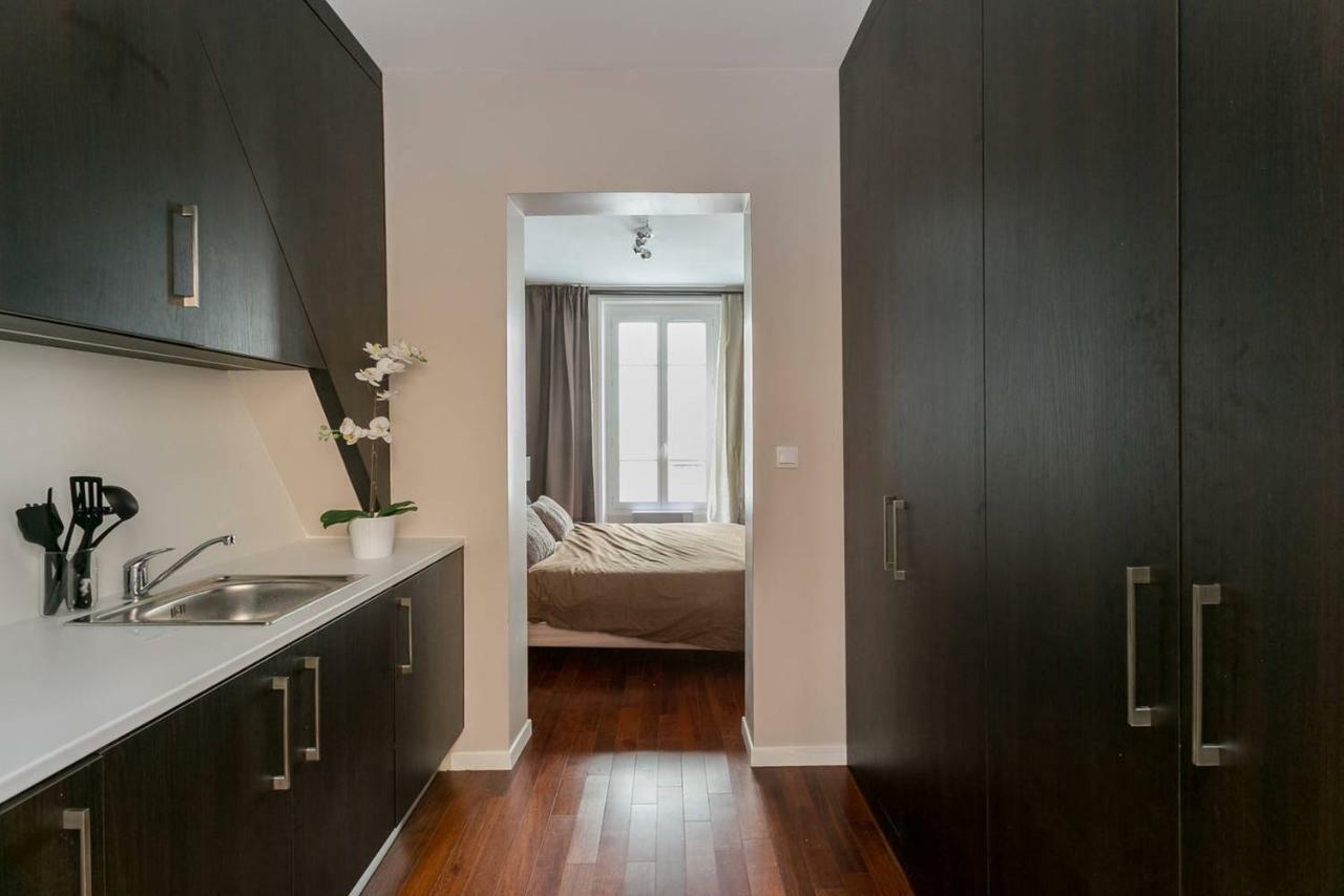 Studio Tour Eiffel Et Champs-Elysees Apartment Paris Bagian luar foto